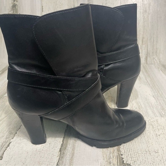 Michael Michael Kors Leather Block Heel Low Boots Black Gold Buckle size 9 - Picture 10 of 10